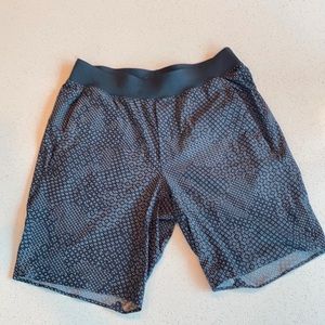 Lululemon Men Shorts In Mind 9” Linerless Geo Camo